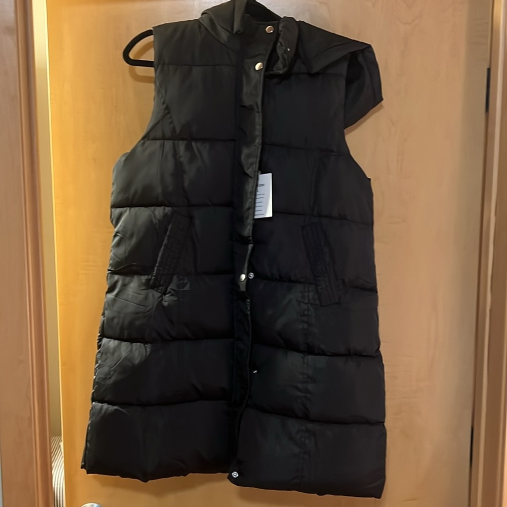 NWT black long puffer vest